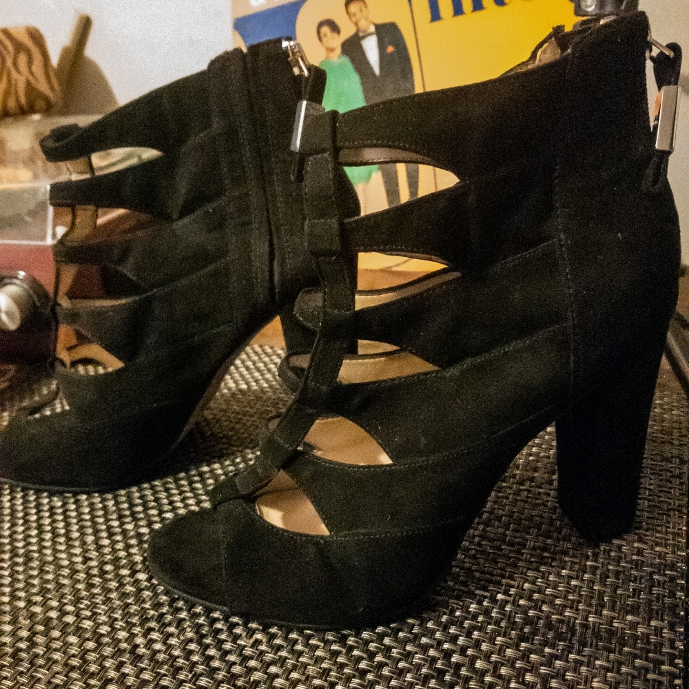 Marc Fisher caged black velvet pump